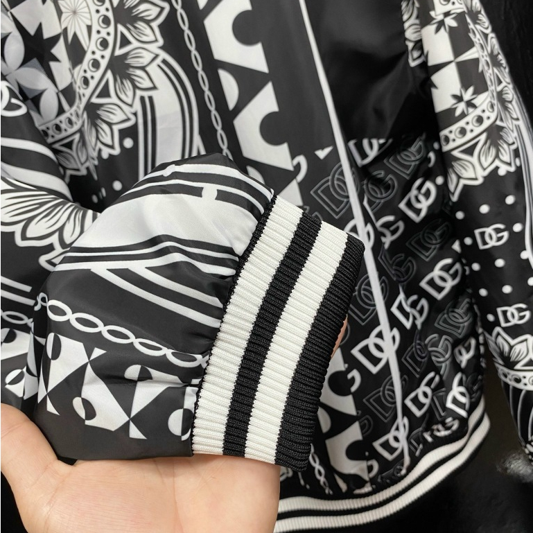 Áo Khoác Gió Hai Lớp D.G Đính Lô Gô Kim Loại Chất Gió tàu Chống Nước Hàng Neww 2023