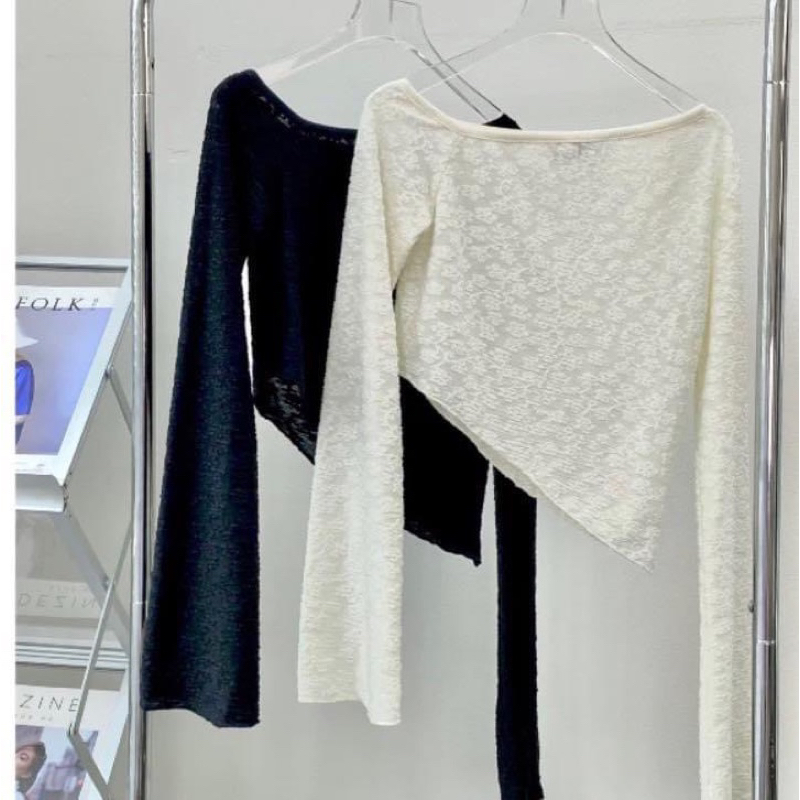 Áo croptop vạt chéo hoa