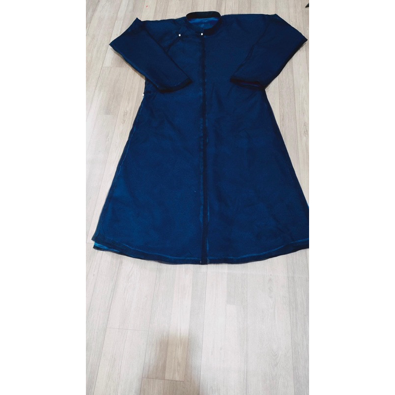 Áo dài ngũ thân đi lễ hầu đồng