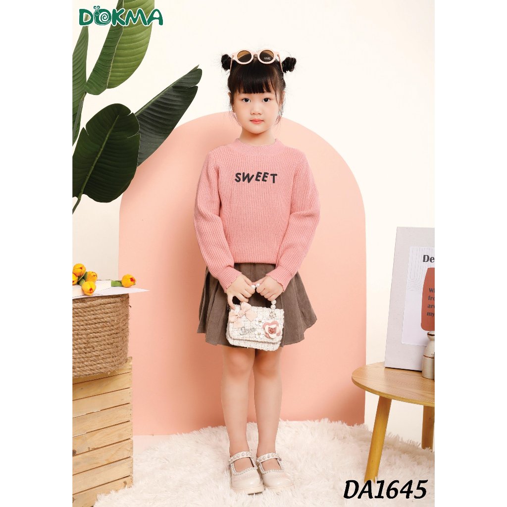 - Áo len cổ tròn dài tay Dokma