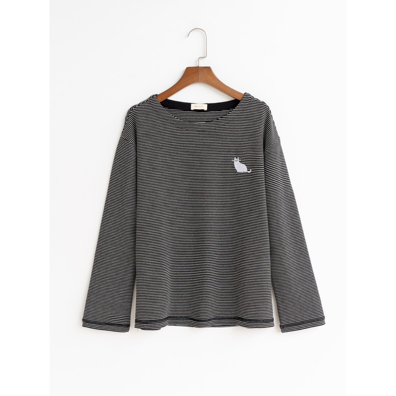 Áo sweater kẻ line oversize thêu cute cat MADELEN