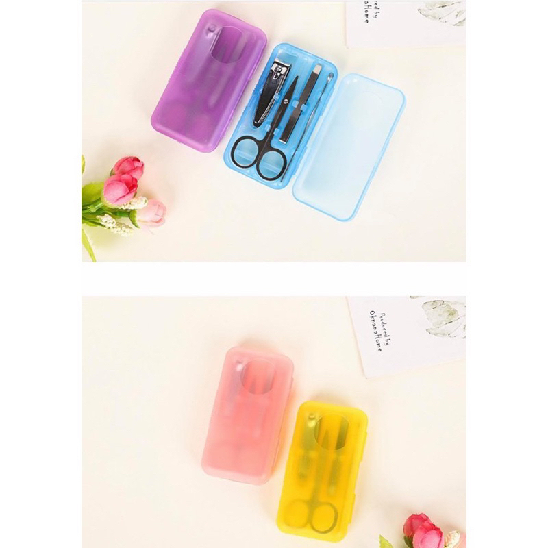 Bộ bấm móng tay 4 món mini cho mẹ và bé