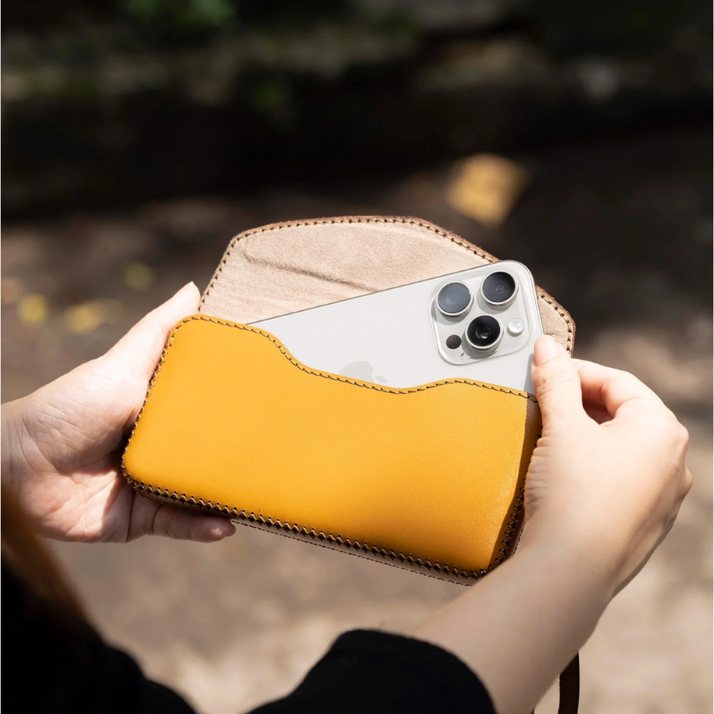 Ví da cho iPhone 15 Pro/ 15 Pro Max - Chính hãng Khắc Tên, chất liệu da bò