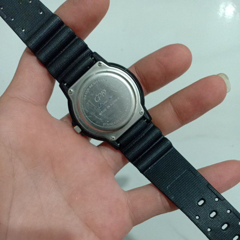 Đồng hồ si nhật nam dây nhựa hiệu CHAMPION SPORTS  độ mới 92%