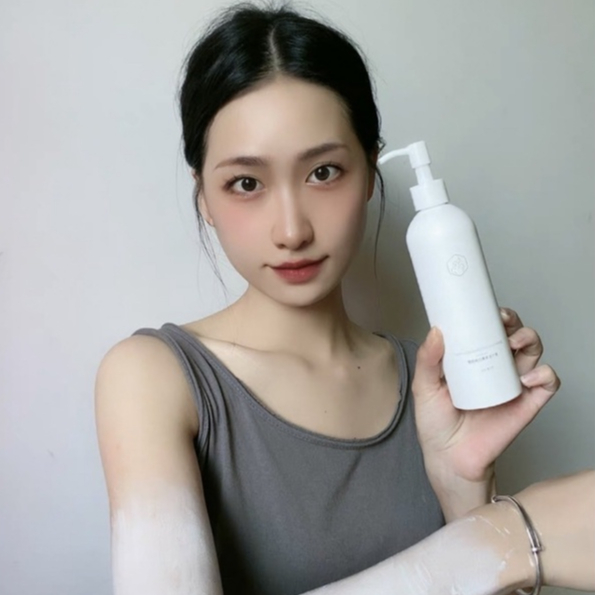 Sữa Tắm Trắng Bật Tông Sau 1 Lần Sử Dụng - Trắng Da Nhanh Chóng, An Toàn (300ml)