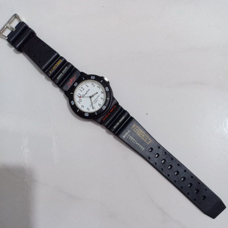Đồng hồ si nhật nam dây nhựa hiệu CHAMPION SPORTS  độ mới 92%