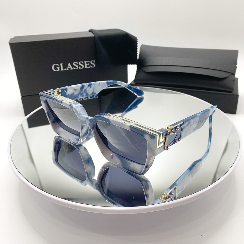 Kính L.V Version 2023