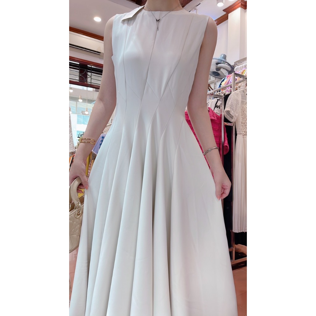 VÁY SÁT NÁCH XÒE TRÒN SIÊU TỐN VẢI