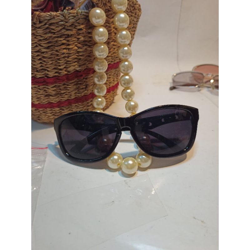 Gọng kính mát si Nhật Bản.