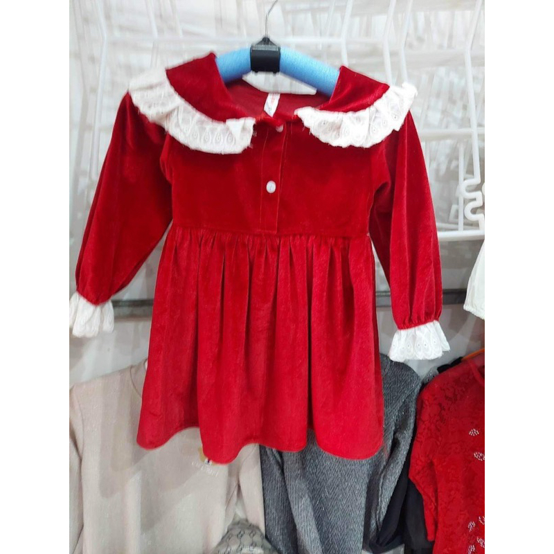 Váy nhung cho bé