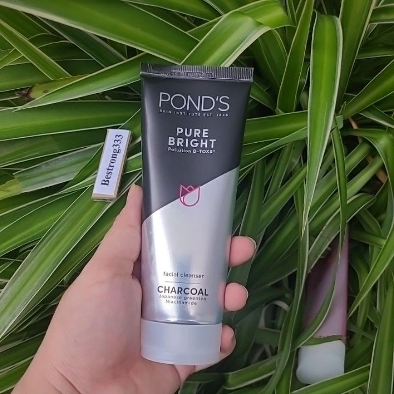 Sữa rửa mặt làm sạch sâu Pond's Pure Bright 100g