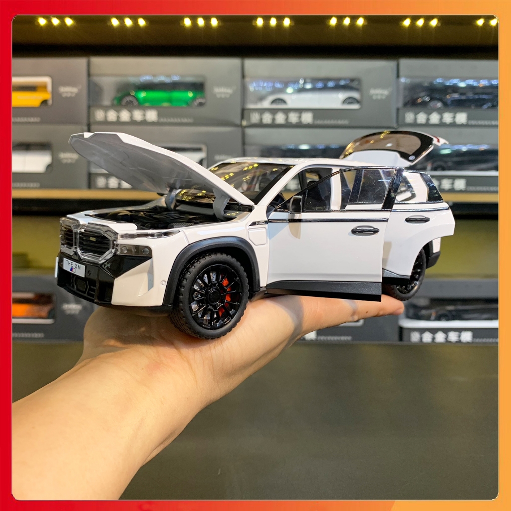 Mô hình xe BMW XM tỉ lệ 1:24 Jinlifang