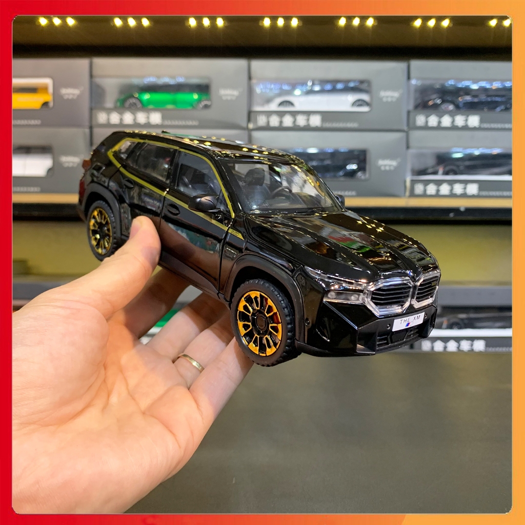 Mô hình xe BMW XM tỉ lệ 1:24 Jinlifang
