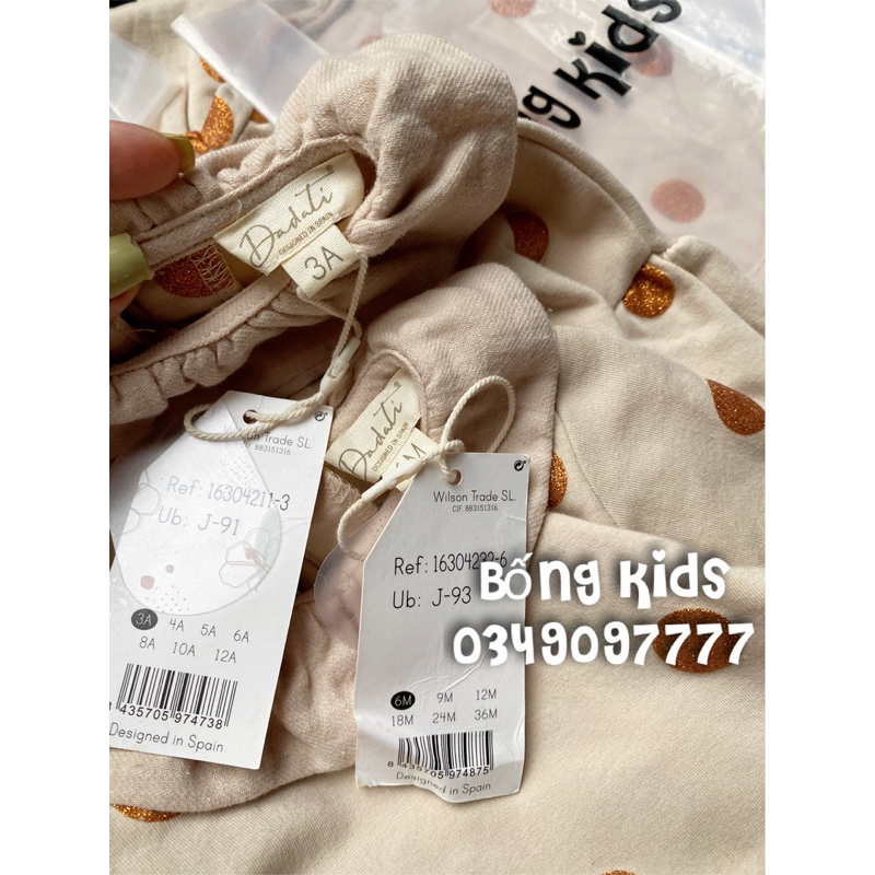 Váy Nỉ Bé Gái Cổ Bèo Chấm Bi Nhũ Be Nude Dadati