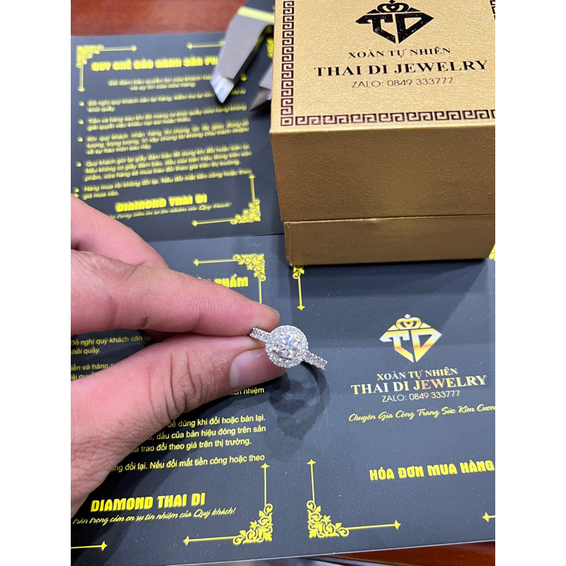 Nhẩn nử vàng trắng 14k kim cương moissanite chủ 5.4 mm
