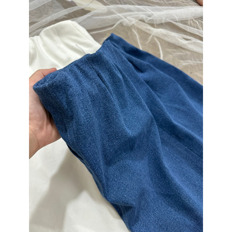 Chân váy jean co giãn