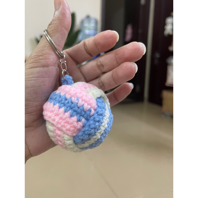 Móc khóa bóng chuyền bằng len