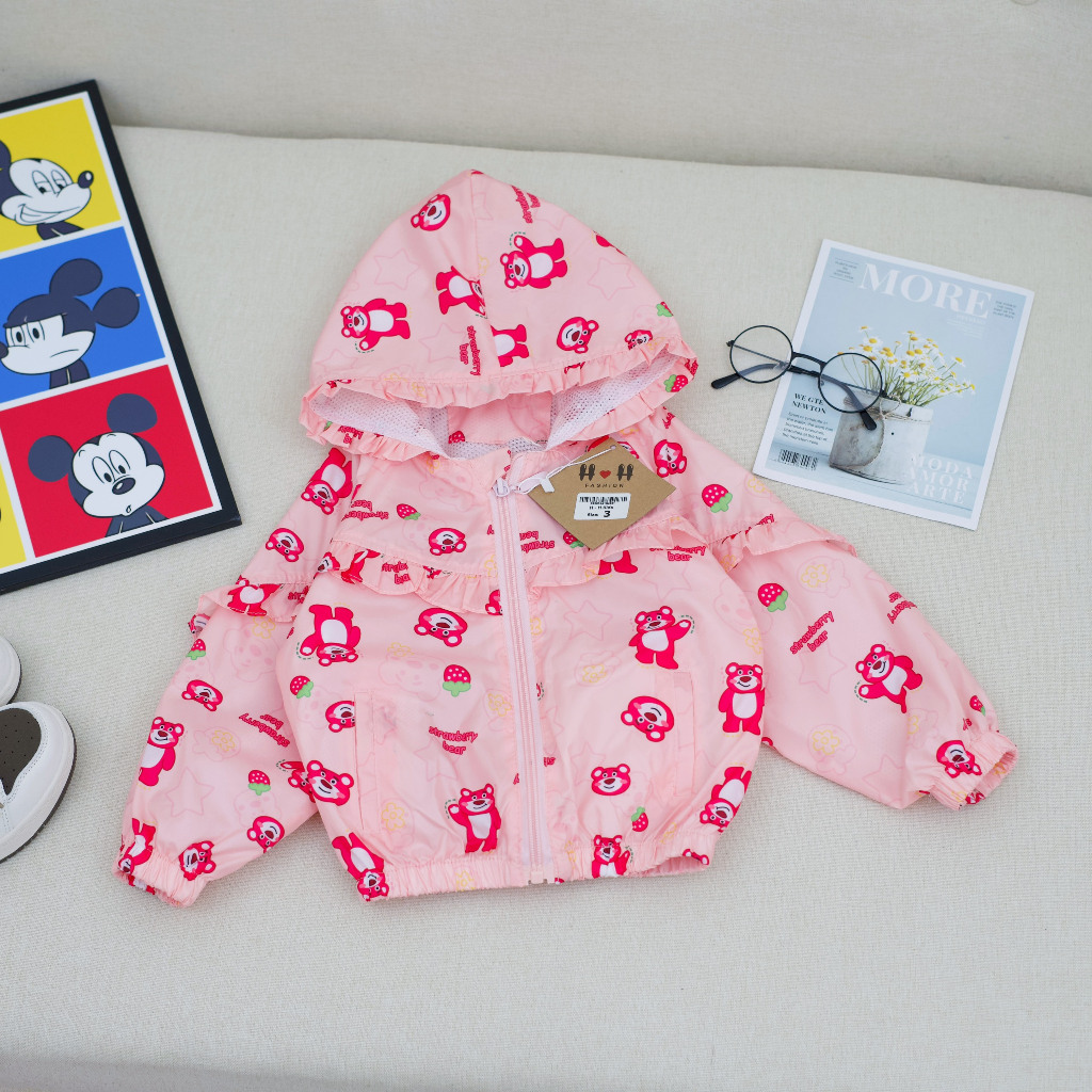 Áo khoác gió, áo gió 2 lớp in hình gấu dâu màu hồng cho bé gái từ 8 - 20kg