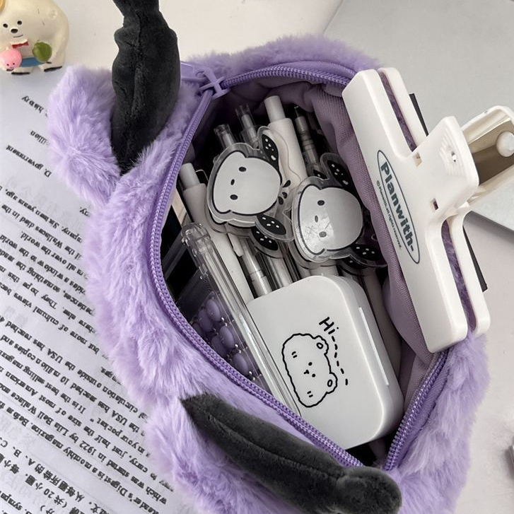 Hộp bút Sanrio bông xù