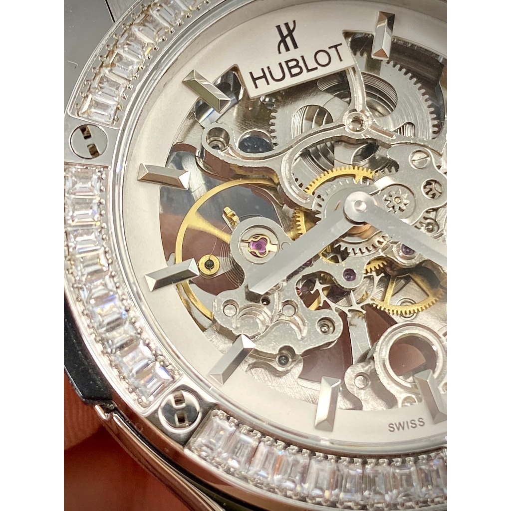 Đồng Hồ Nam HuBIot Sapphire HA84 Lộ cơ Case 42mm Viền đá ống Baguette Máy cơ Automatic Nhật