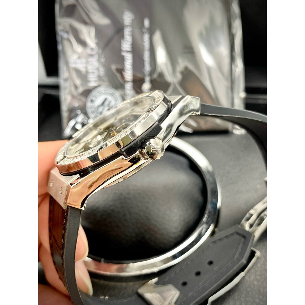 Đồng Hồ Nam HuBIot Sapphire HA84 Lộ cơ Case 42mm Viền đá ống Baguette Máy cơ Automatic Nhật