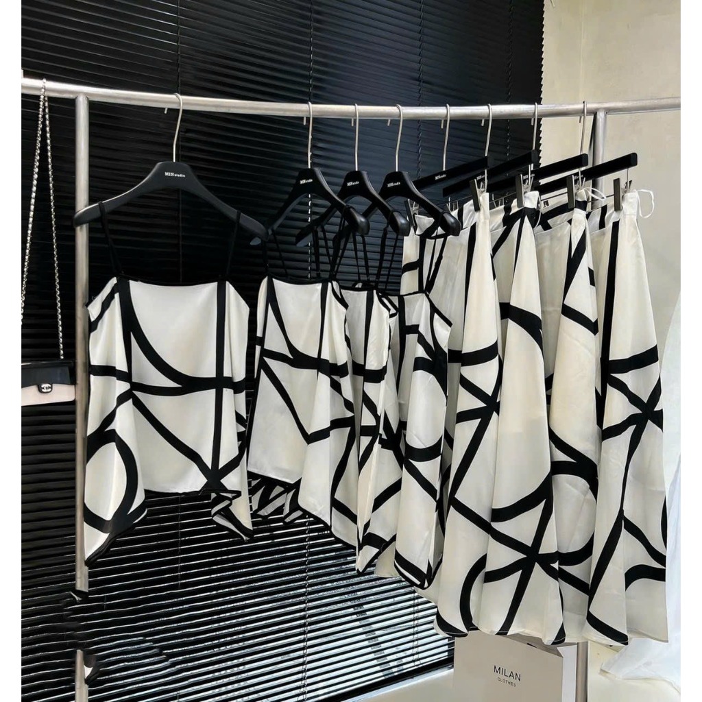 Set áo lụa 2 dây phối chân váy hoạ tiết kẻ siêu sang M2-99