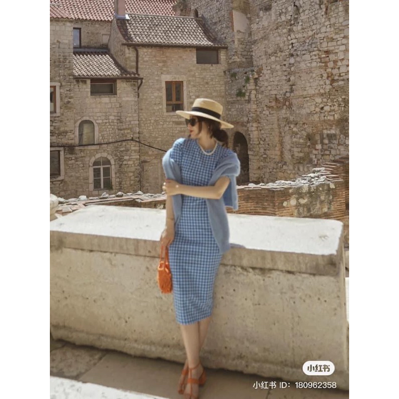 -Đầm midi Mango kẻ xanh