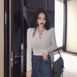 Áo thun gân tay dài tay loe cổ V thanh lịch
