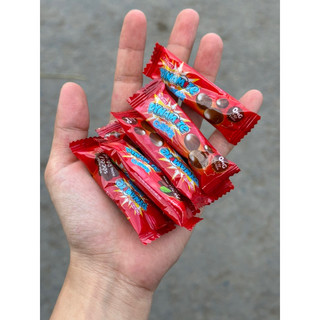 Kẹo nhai 3 viên Dynamite sô cô la hương bạc hà gói 5g