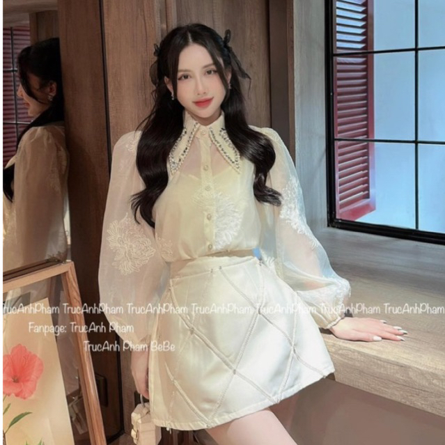 CAILYBOUTIQUE | Set áo tơ thêu hoa đính đá mix chân váy viền caro tiểu thư