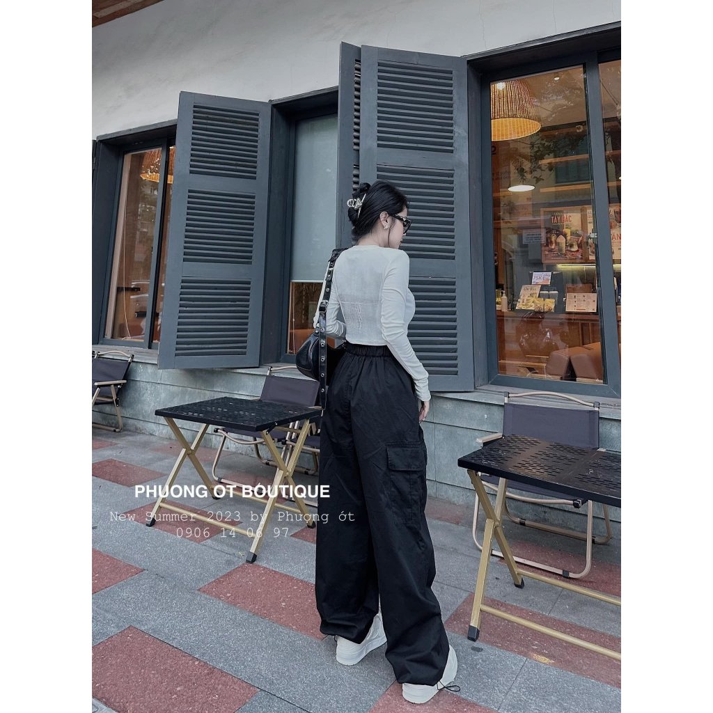 Set Bộ 2 Món: Áo Thun Trắng Croptop Dài Tay Họa Tiết Hình Siêu Hot + Quần Suông Túi Hộp Cá Tính, Xinh Xắn