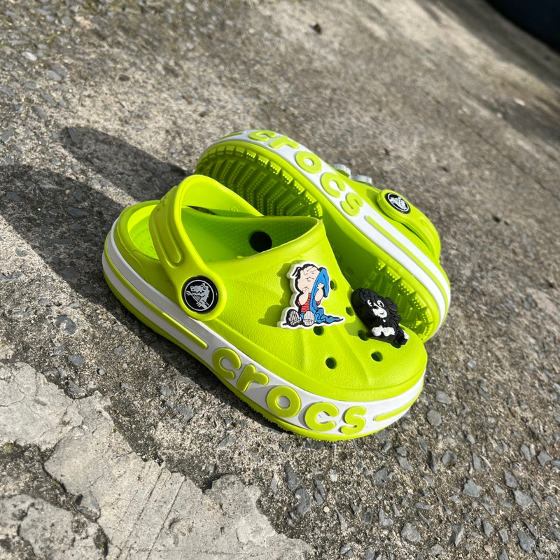 Dép Crocs Chính Hãng cho Bé lỗi vết cắt, hàng siêu bền, kháng khuẩn chống bị hôi chân.