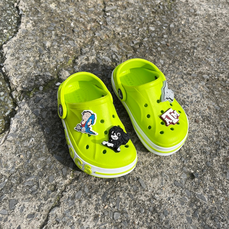 Dép Crocs Chính Hãng cho Bé lỗi vết cắt, hàng siêu bền, kháng khuẩn chống bị hôi chân.