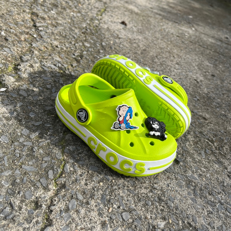 Dép Crocs Chính Hãng cho Bé lỗi vết cắt, hàng siêu bền, kháng khuẩn chống bị hôi chân.