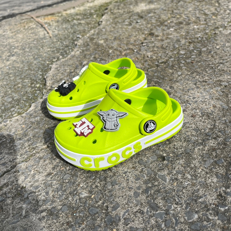 Dép Crocs Chính Hãng cho Bé lỗi vết cắt, hàng siêu bền, kháng khuẩn chống bị hôi chân.