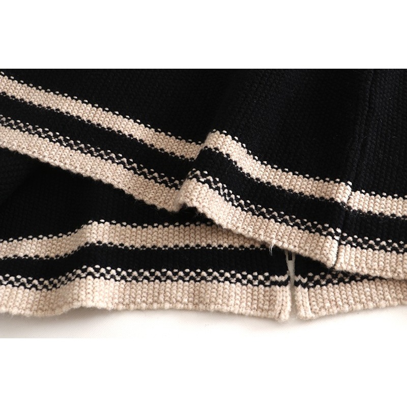 B290 Cardigan len & Chân váy của X.YING