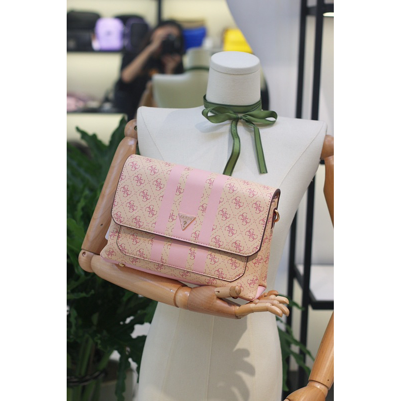 Túi guess đeo chéo nữ mẫu mới