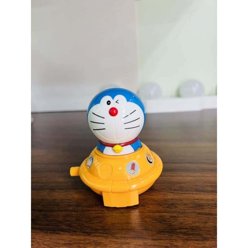 Mô hình doraemon tàu vũ trụ
