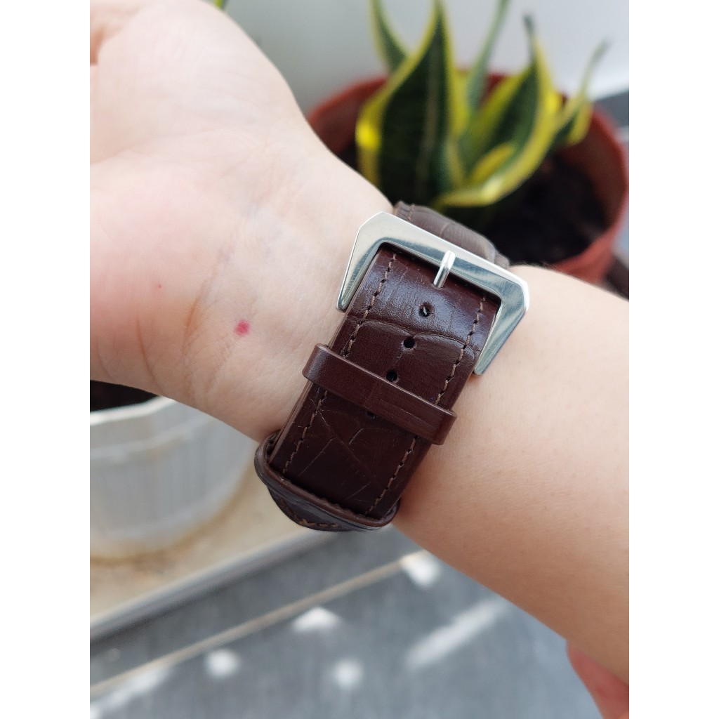 Đồng hồ nam Nixon mặt đen dây da chạy pin hàng Si