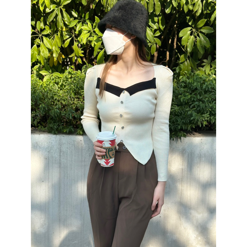 Áo len cổ vuông phối màu