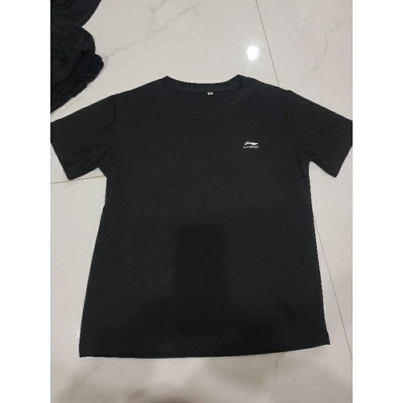 Áo cầu lông nam nữ, Áo thể thao nam nữ