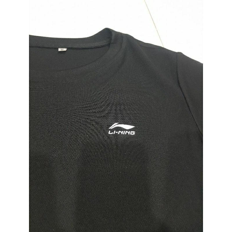 Áo cầu lông nam nữ, Áo thể thao nam nữ