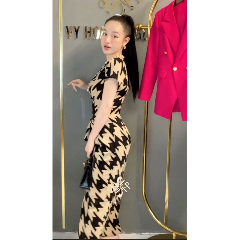 Váy lụa nâu tây pha đen K22