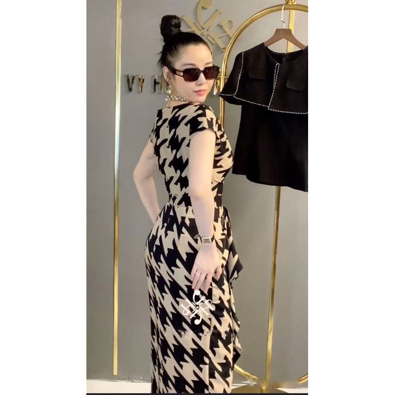 Váy lụa nâu tây pha đen K22