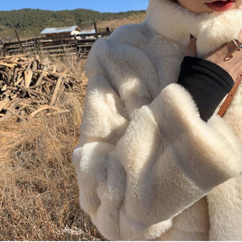 Áo khoác lông nữ