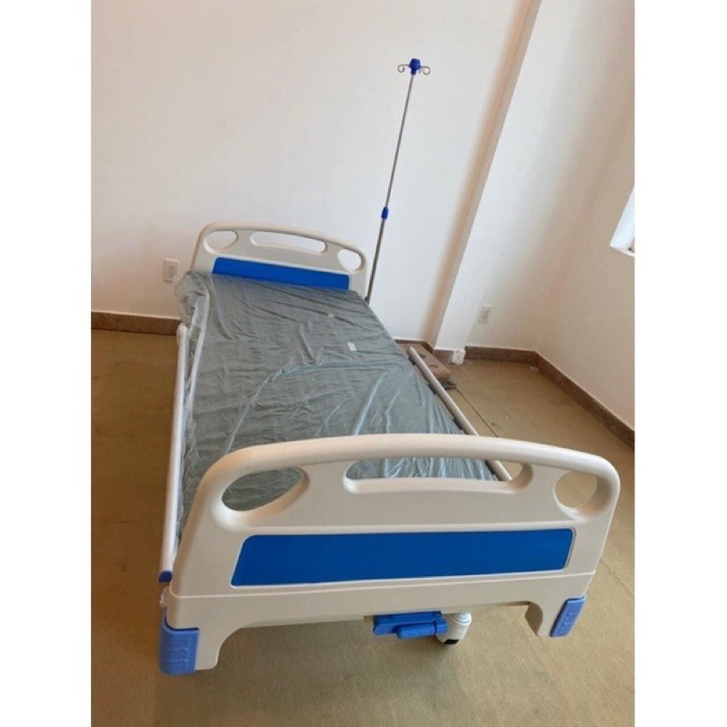 Giường bệnh y tế 1 tay quay LUCASS GB-C1  tặng kèm bàn ăn, free ship SG