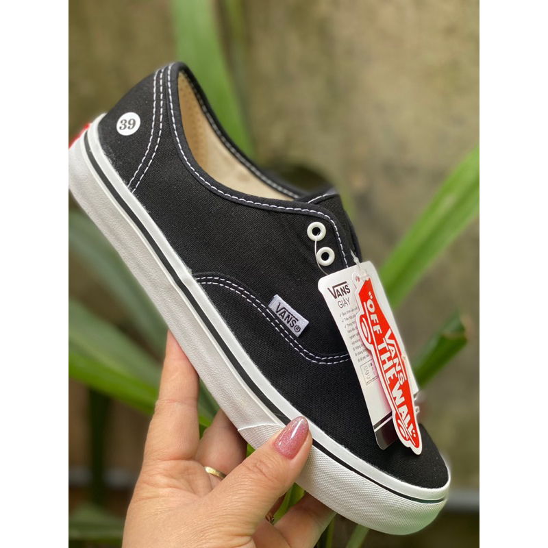 GIẦY THỂ THAO VAS HỌC SINH NAM NỮ, THIẾT KẾ ĐƠN GIẢN NĂNG ĐỘNG CÁ TÍNH CÓ SẴN.