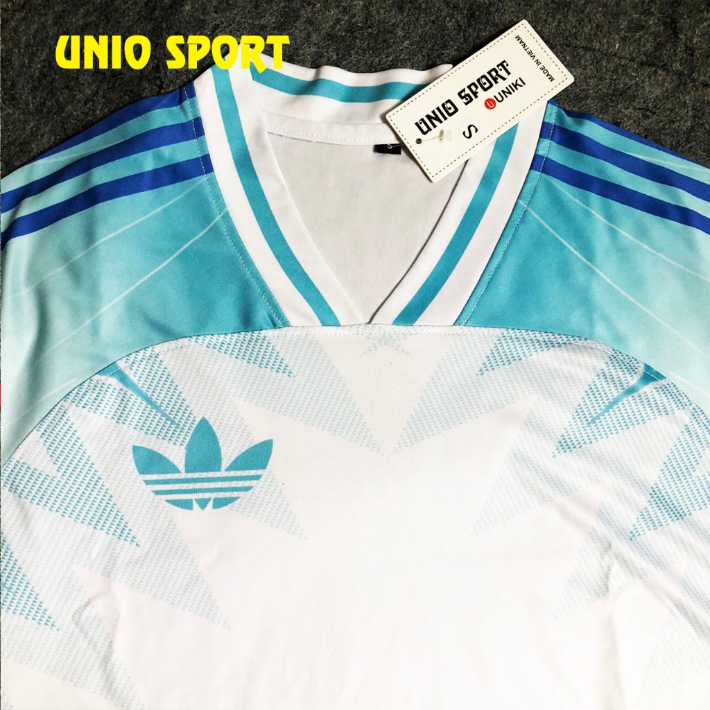 Bộ quần áo bóng đá không logo trắng xanh - in tên số áo theo yêu cầu - hàng thun lạnh cao cấp