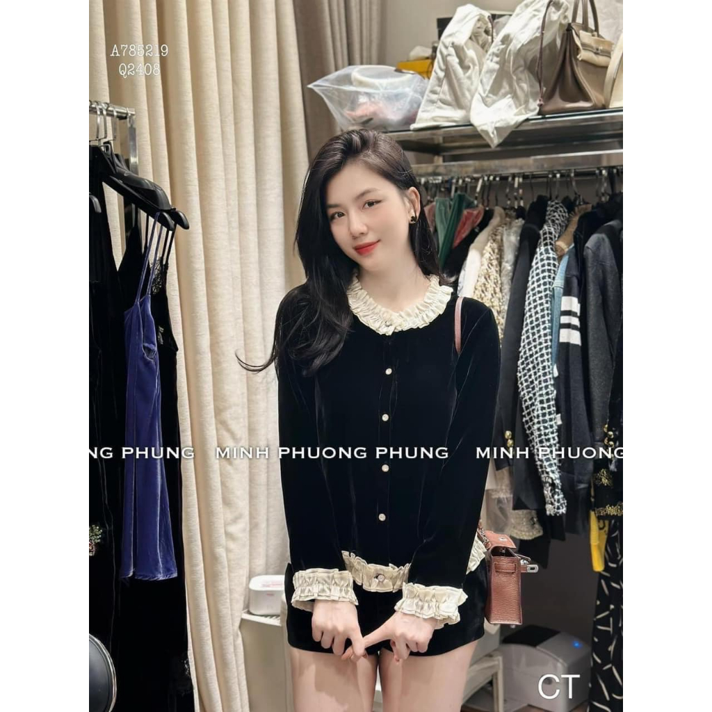 Sét nhung áo viền bèo cúc ngọc dài tay + quần sooc cạp chun
