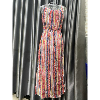 đầm dài 1 lớp(,m,eo thun(,hàng thu mua xả nghĩ,new,)lỗi nhỏ,xước,dƠ,hoặc k lỗi( k phải vnxk)